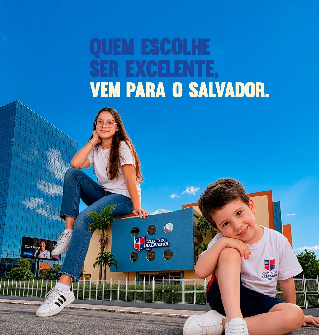 Quem escolhe ser excelente, vem para o Salvador — alunos em frente ao Colégio do Salvador